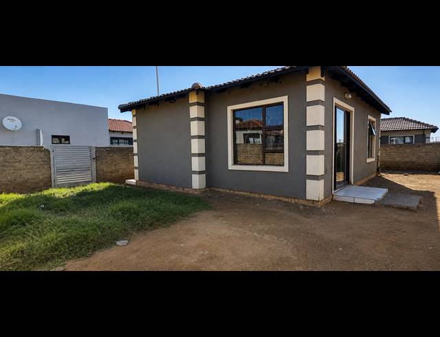 2 BEDROOM FREEHOLD FOR SALE IN VANDERBIJLPARK CE 4